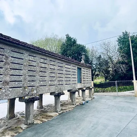 Lar De Canedo 3* Carnota