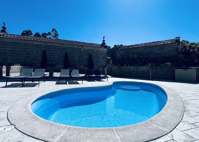 Lar De Canedo Aparthotel 3*