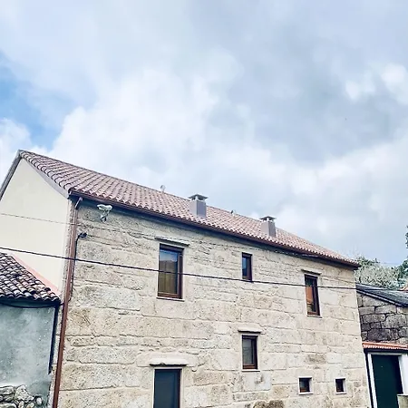 Lar De Canedo