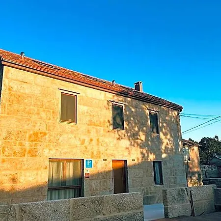 Lar De Canedo