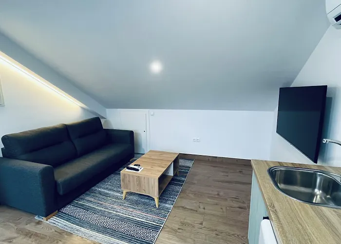 Aparthotel Lar De Canedo 3*